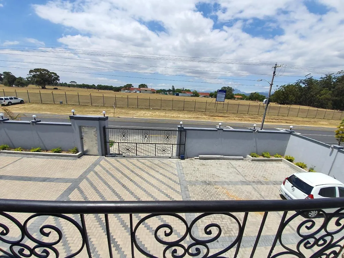 Guest house Biren Self Catering Hotel Cape Town